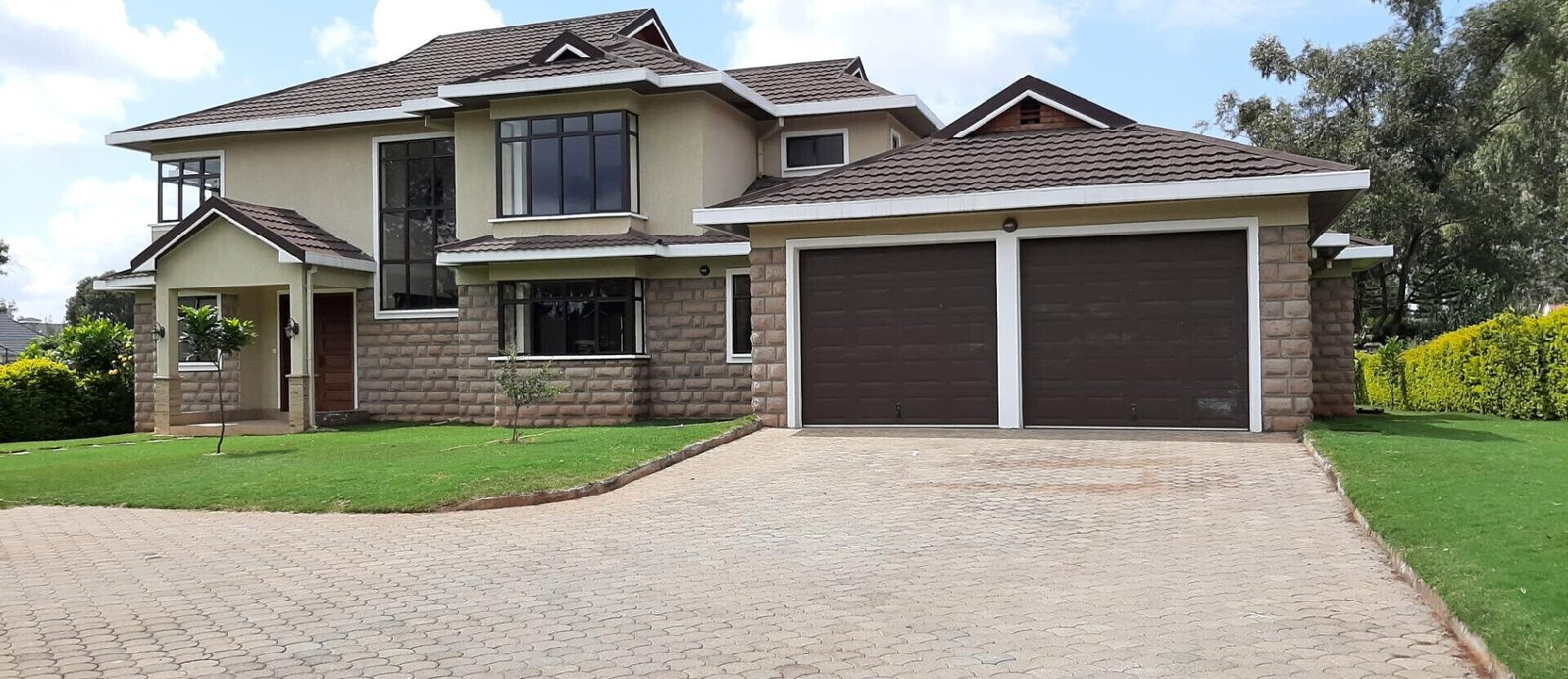 4-Ensuite Townhouse with Fireplace & Staff Quarters – Karen