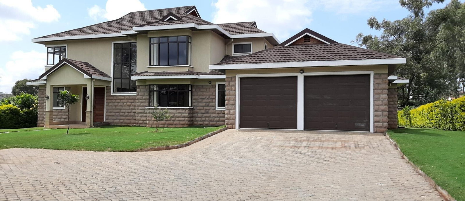 4-Ensuite Townhouse with Fireplace & Staff Quarters – Karen