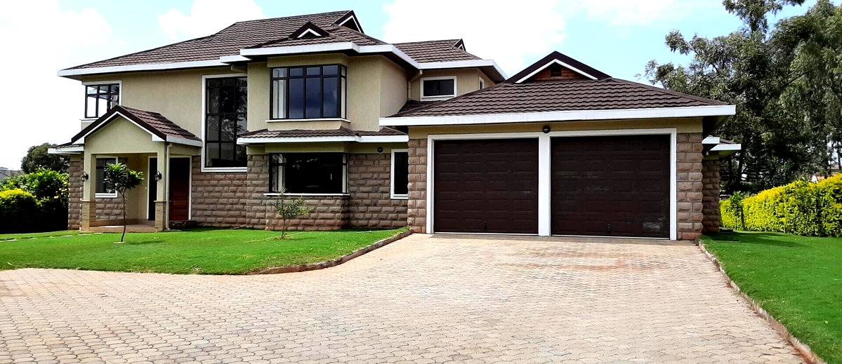 4-Ensuite Townhouse with Fireplace & Staff Quarters – Karen