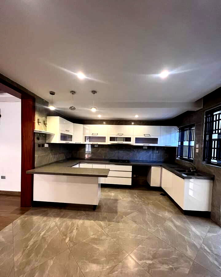 5-Bedroom Townhouse with Rental Income Potential - Lavington