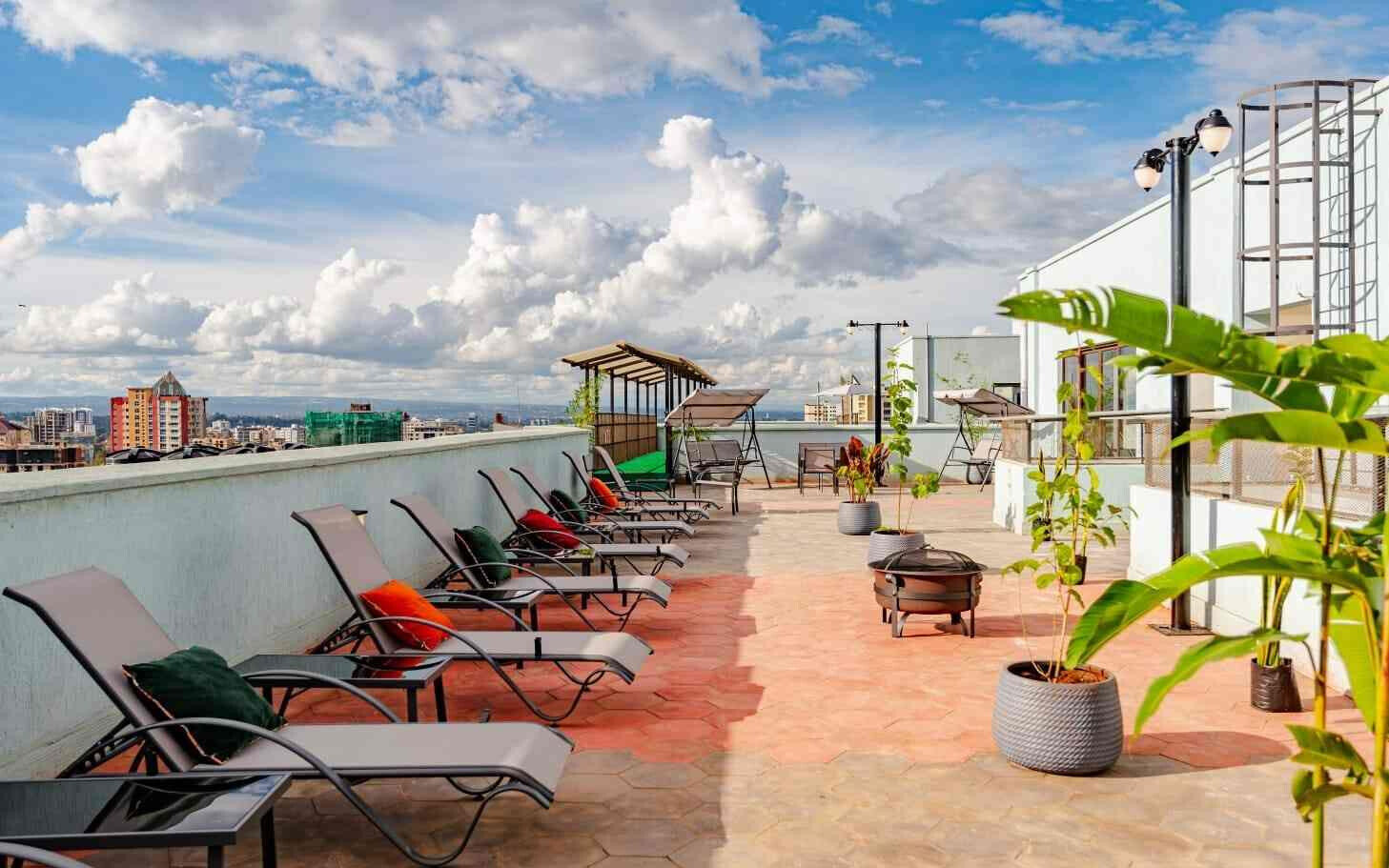3BR with DSQ & Rooftop Gym Near Yaya Centre - Kilimani