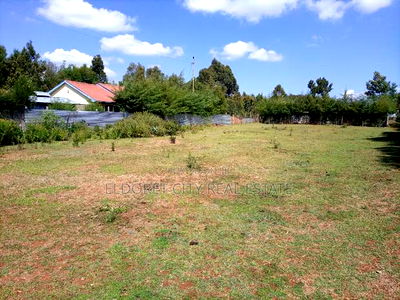 1/4 Plot Kuinet With Title - Image 1