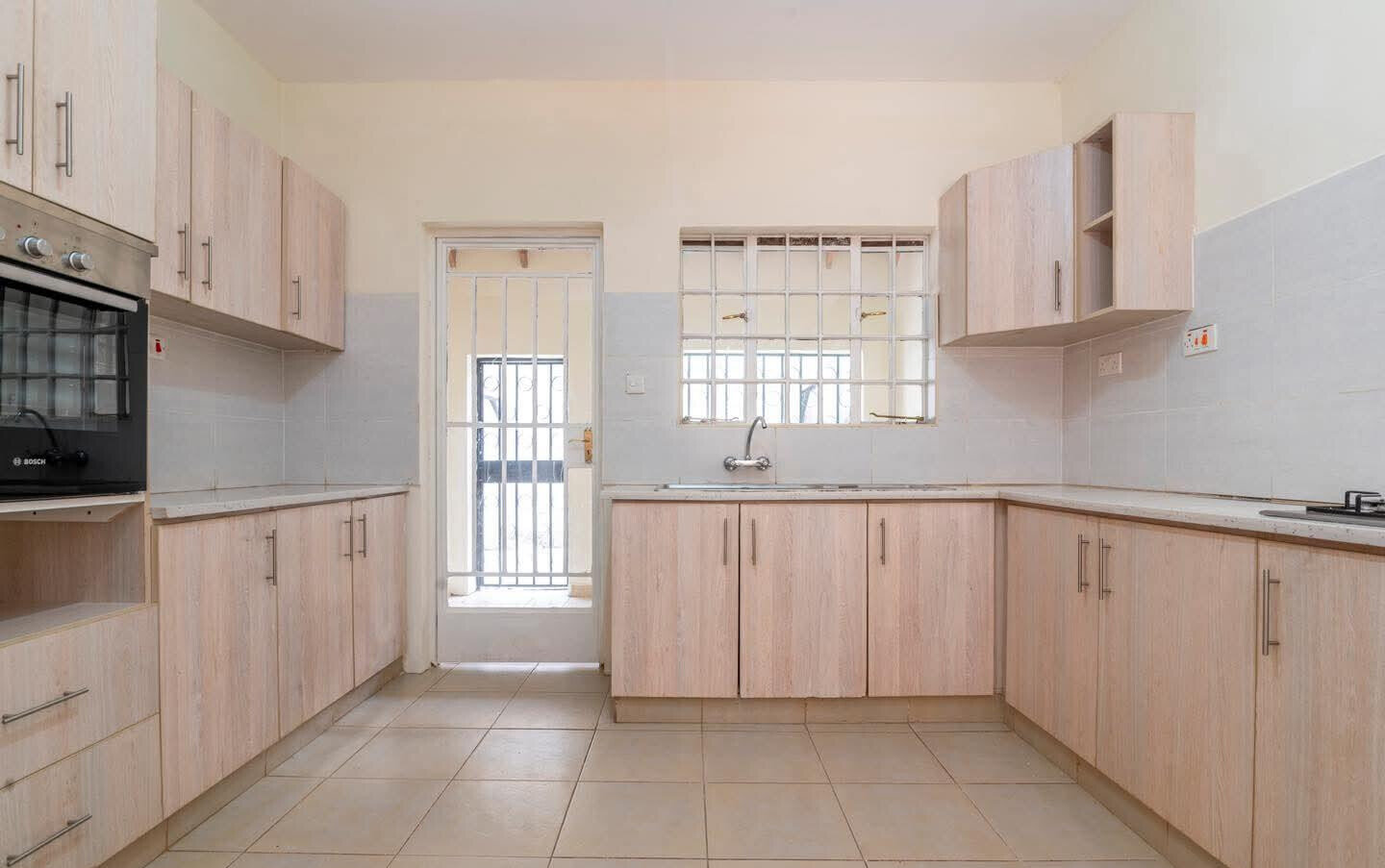 Spacious 4BR Townhouse in Gated Community - Kileleshwa