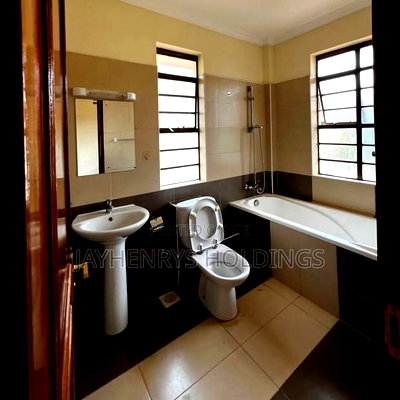 4bdrm Villa in Runda for rent - Image 15