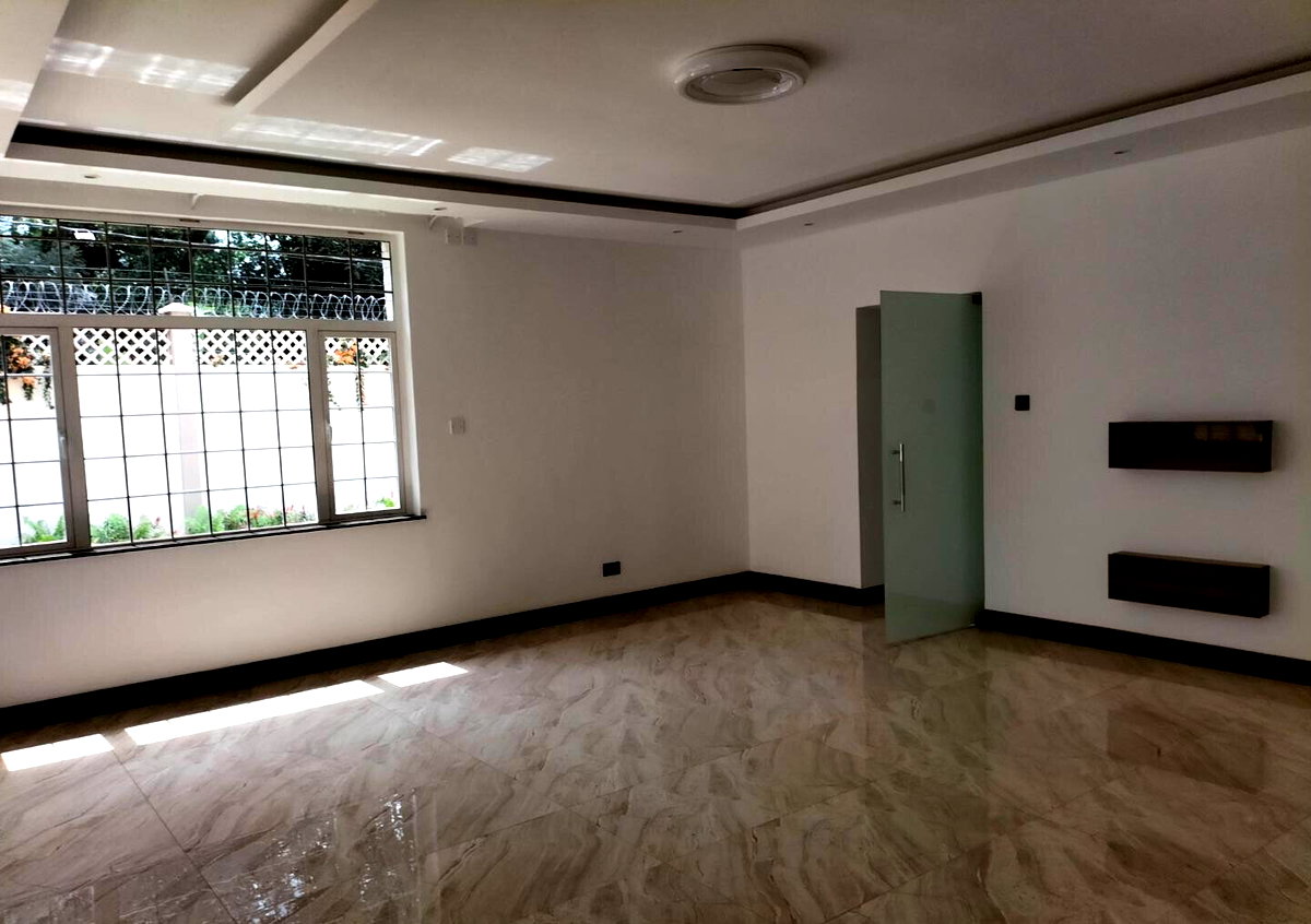 4-Ensuite Townhouse with Private Lift & Solar - Lower Kabete