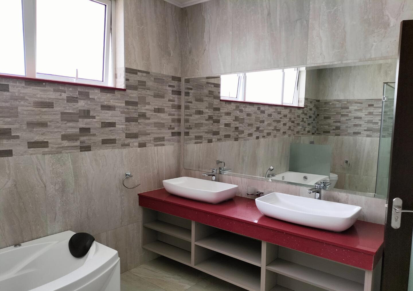 4-Ensuite Townhouse with Private Lift & Solar - Lower Kabete