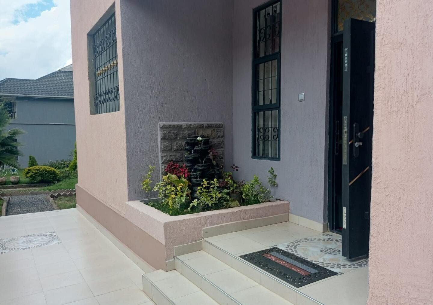3BR Apartment with Lake Views & Pool - Master Lake View, Nakuru
