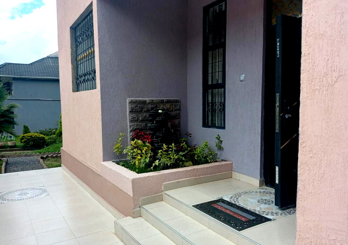 3BR Apartment with Lake Views & Pool - Master Lake View, Nakuru