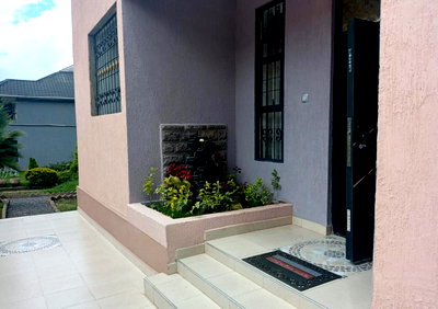 3BR Apartment with Lake Views & Pool - Master Lake View, Nakuru