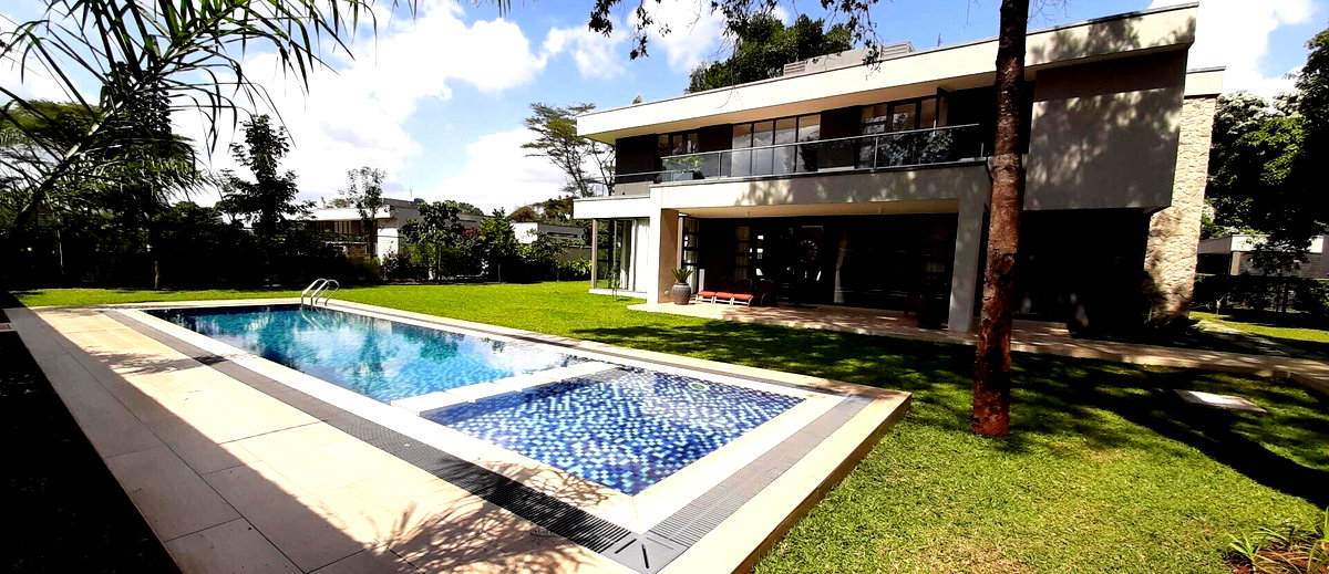 5-Ensuite Townhouse with Fireplace & Big Balcony – Karen