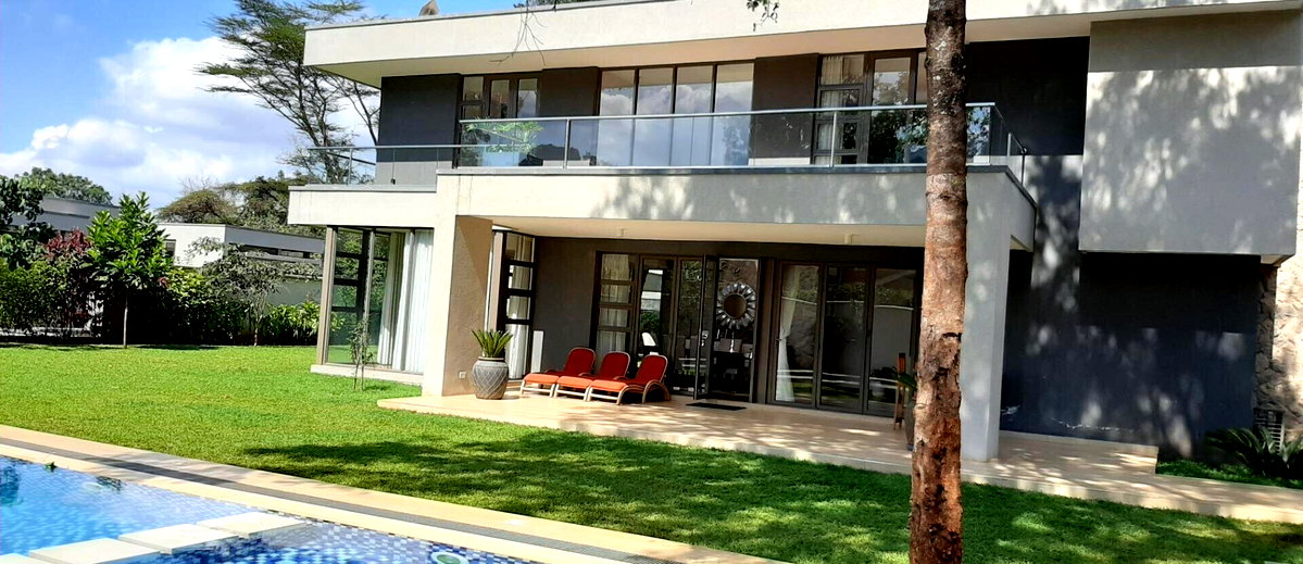 5-Ensuite Townhouse with Fireplace & Big Balcony – Karen