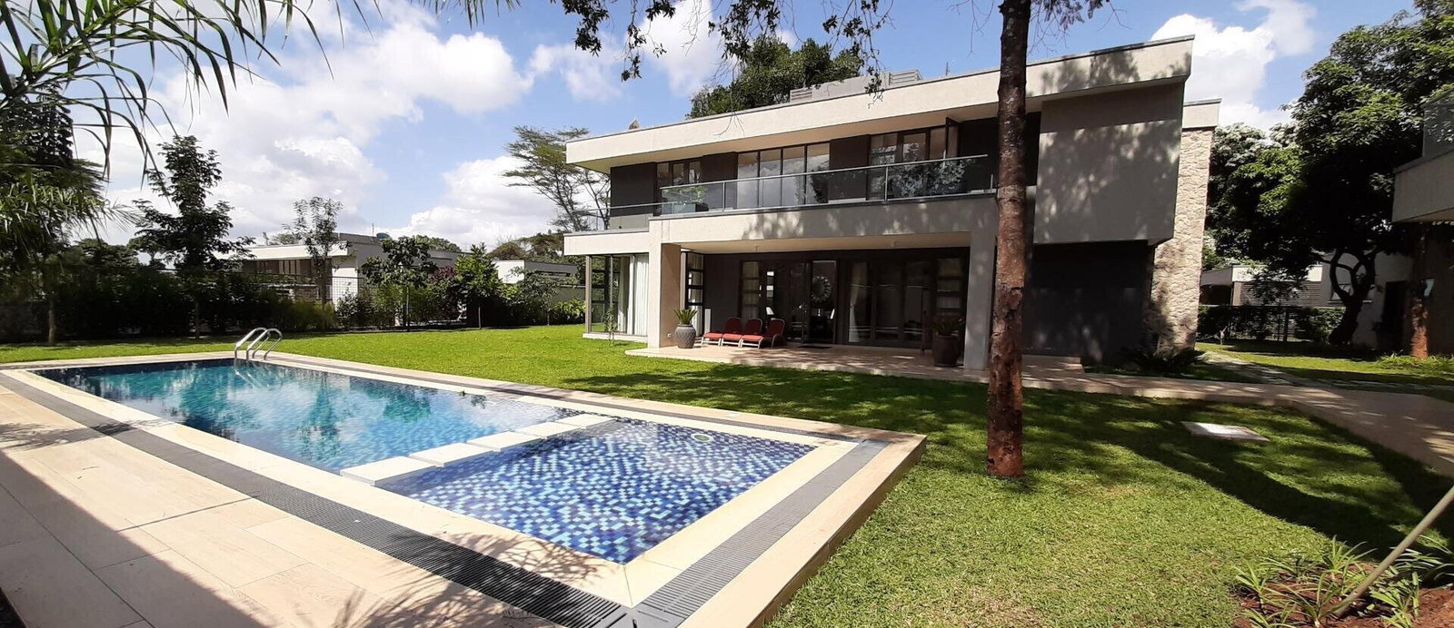 5-Ensuite Townhouse with Fireplace & Big Balcony – Karen