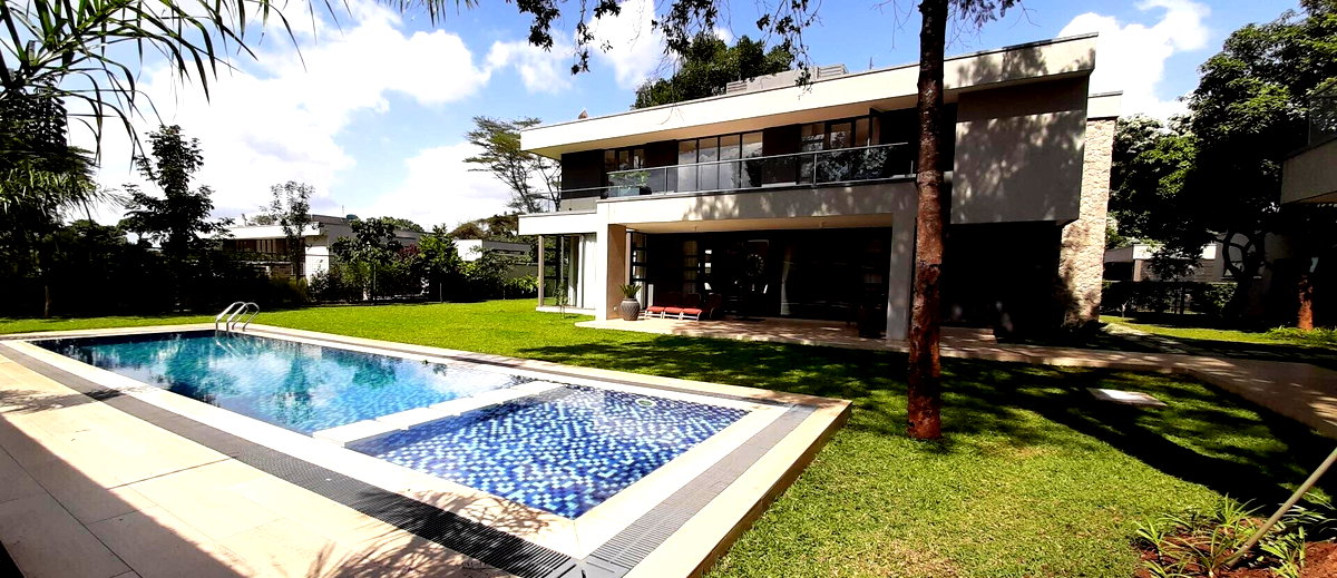 5-Ensuite Townhouse with Fireplace & Big Balcony – Karen