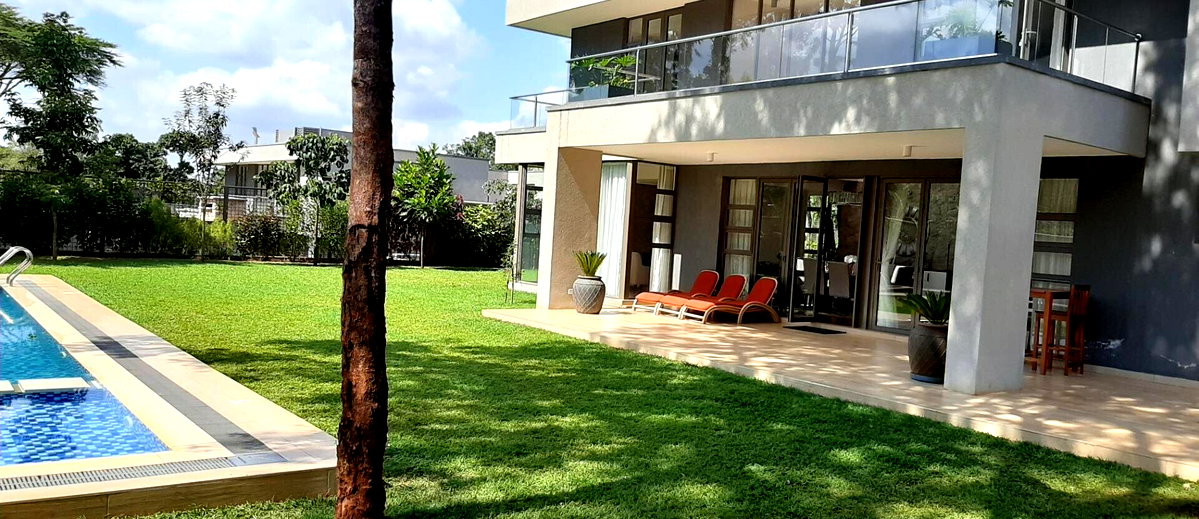 5-Ensuite Townhouse with Fireplace & Big Balcony – Karen