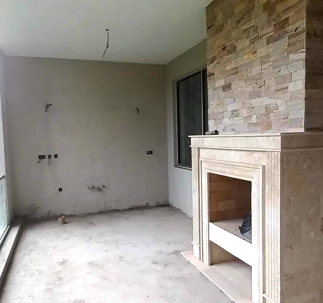 Half-Acre Townhouse with DSQ & Mature Garden – Hardy, Karen