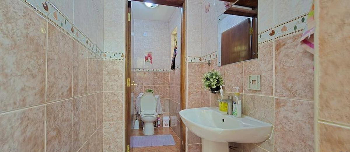 4-Ensuite Townhouse with Fireplace & Mature Garden - Lavington