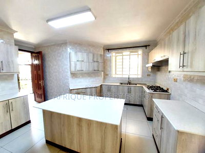 4bdrm Mansion in Kenyatt Road for sale - Image 4