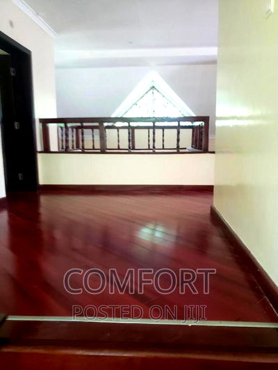 6bdrm Villa in Lavington Green for rent - Image 12
