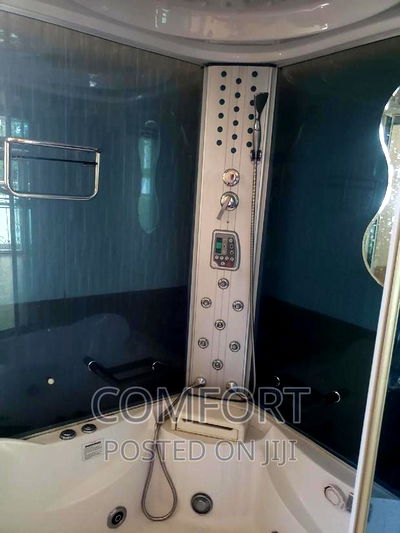 6bdrm Villa in Lavington Green for rent - Image 15