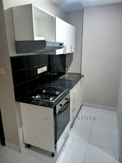 Studio Apartment in Gateway Mall Area for sale - Image 2