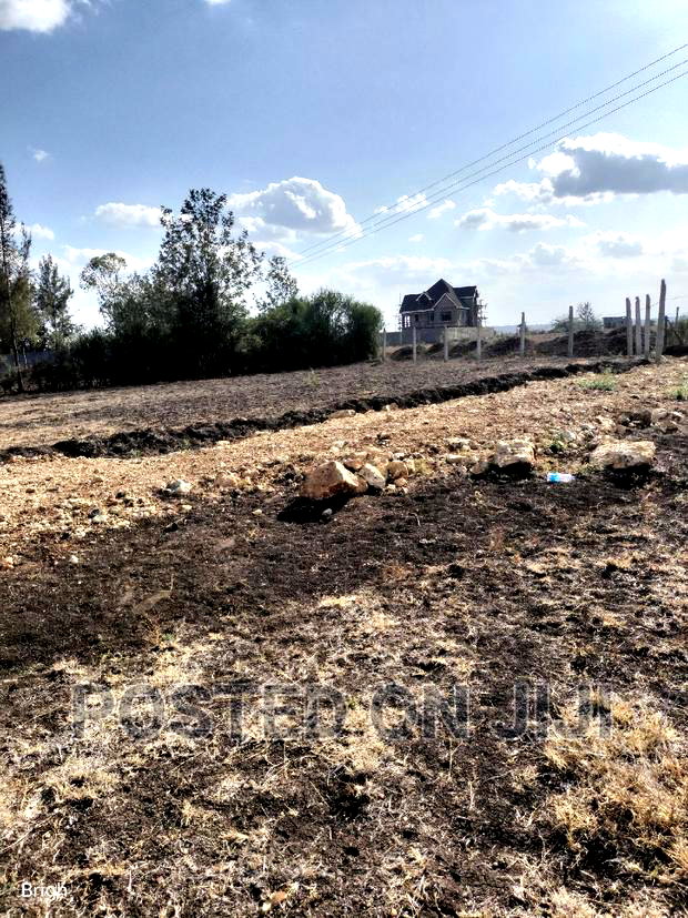 1/8 Acre Serviced Plots in Kamulu.