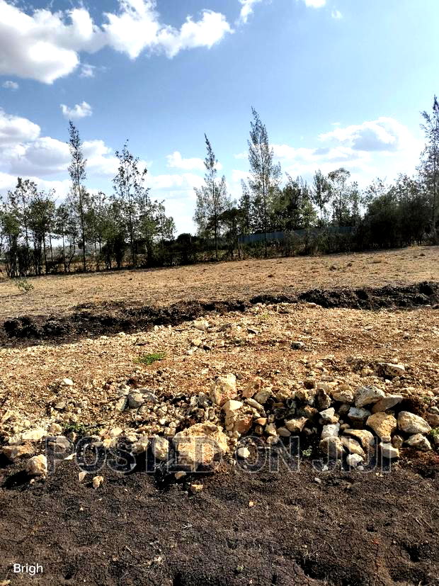 1/8 Acre Serviced Plots in Kamulu.