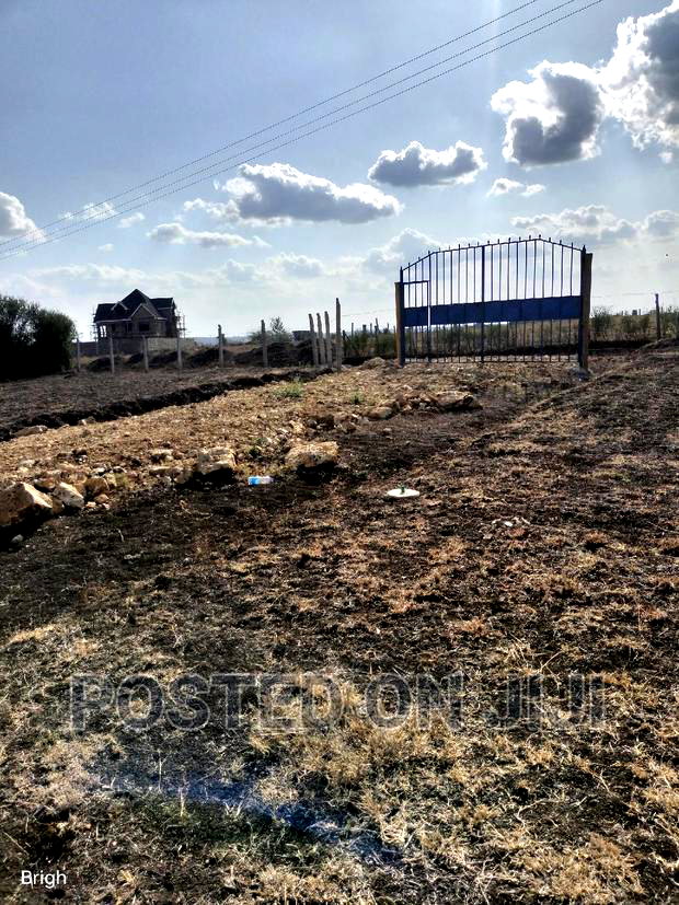 1/8 Acre Serviced Plots in Kamulu.