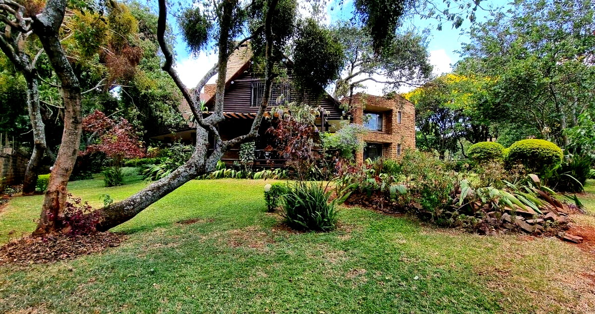 1/2 Acre 5BR Garden Home