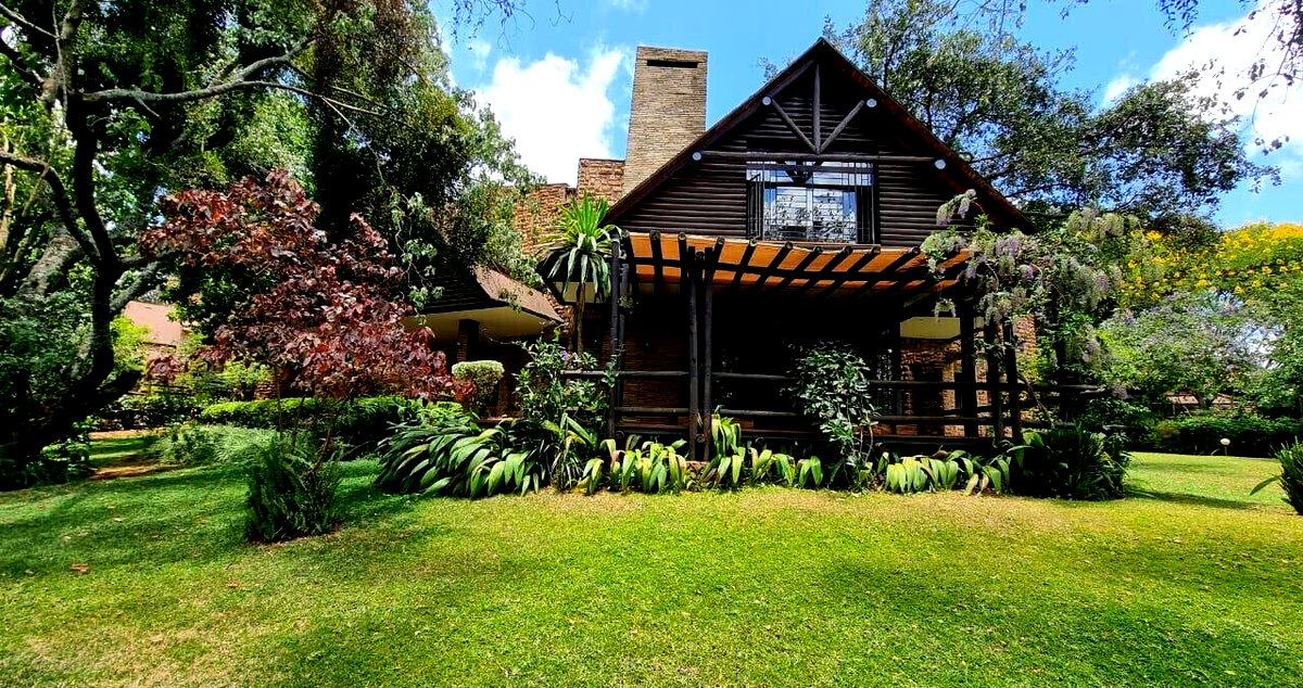1/2 Acre 5BR Garden Home