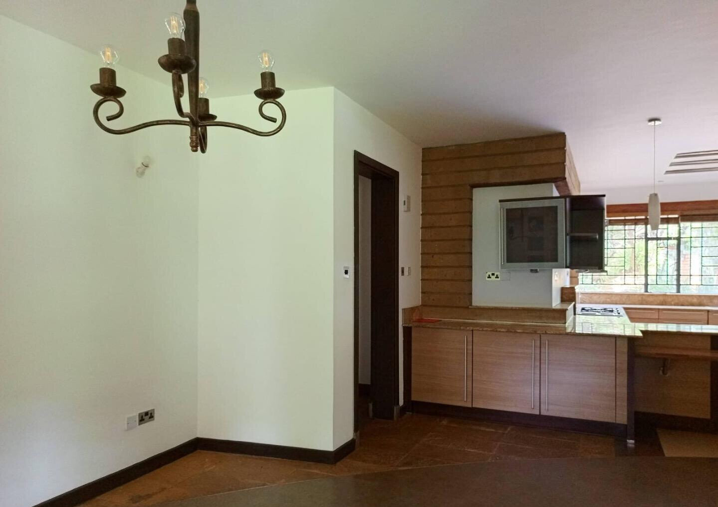 1/2 Acre 5BR Garden Home