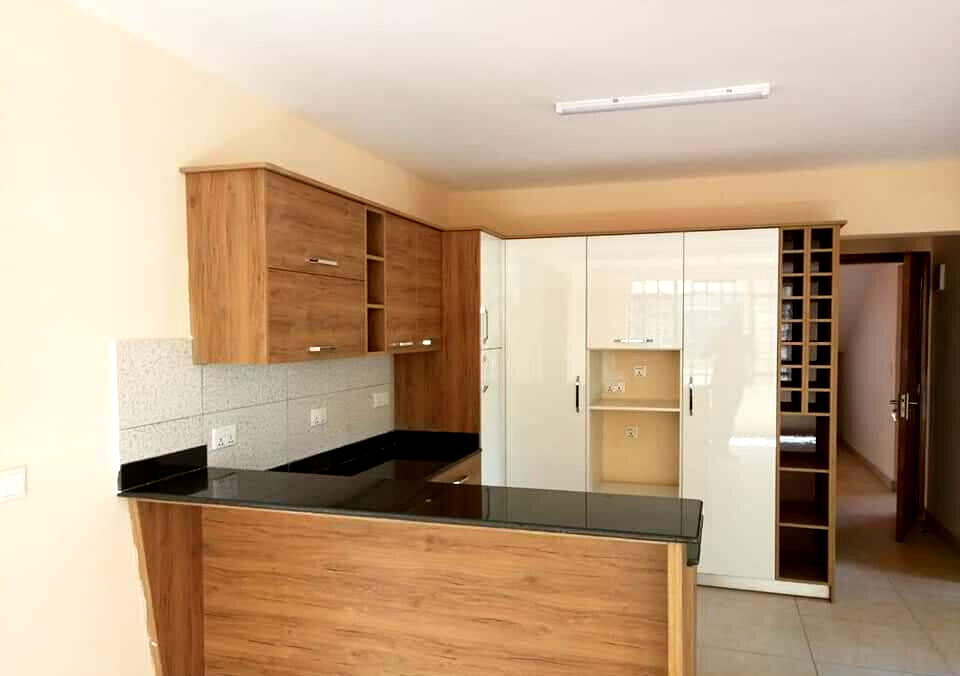 4 En-Suite Bedrooms with Jacuzzi & Bamboo Flooring - Kitisuru