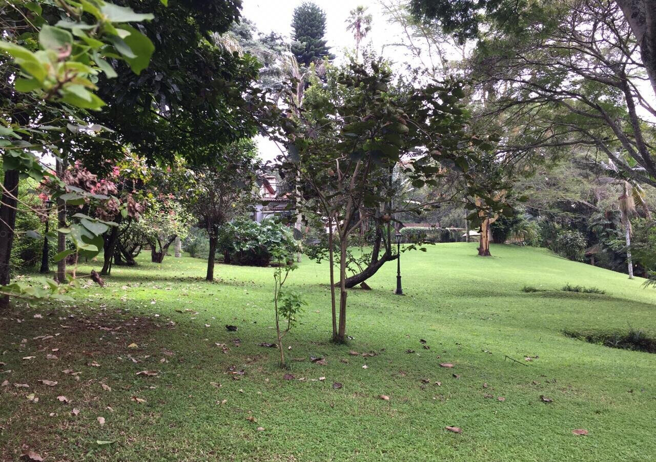 Half Acre Garden Plot with Parking at KSh 70M