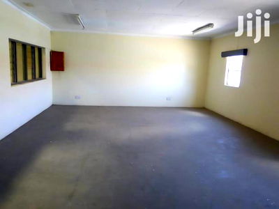 Warehouse 4500sqft On Falcon Rd Industrial Area For Sale - Image 7