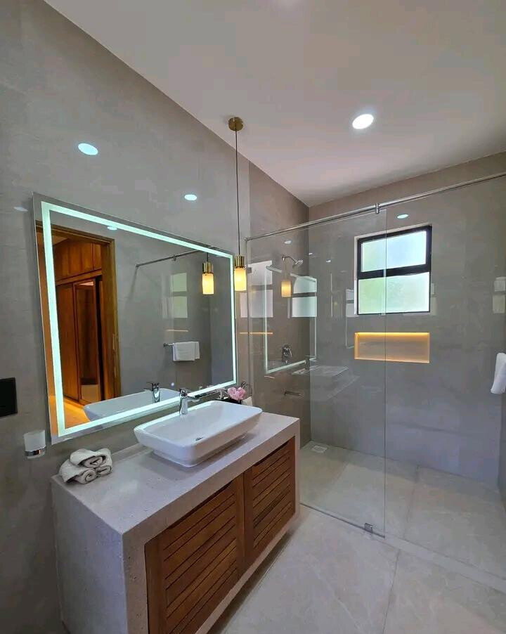 3BR All-Ensuite Apartment with Walk-In Closet & Pool - Nyali