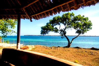 4.5 Acres Beach Front Plot Diani - Image 3