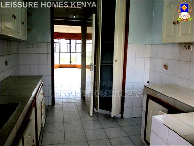 3bdrm Apartment in NHC Langata for sale - Image 8