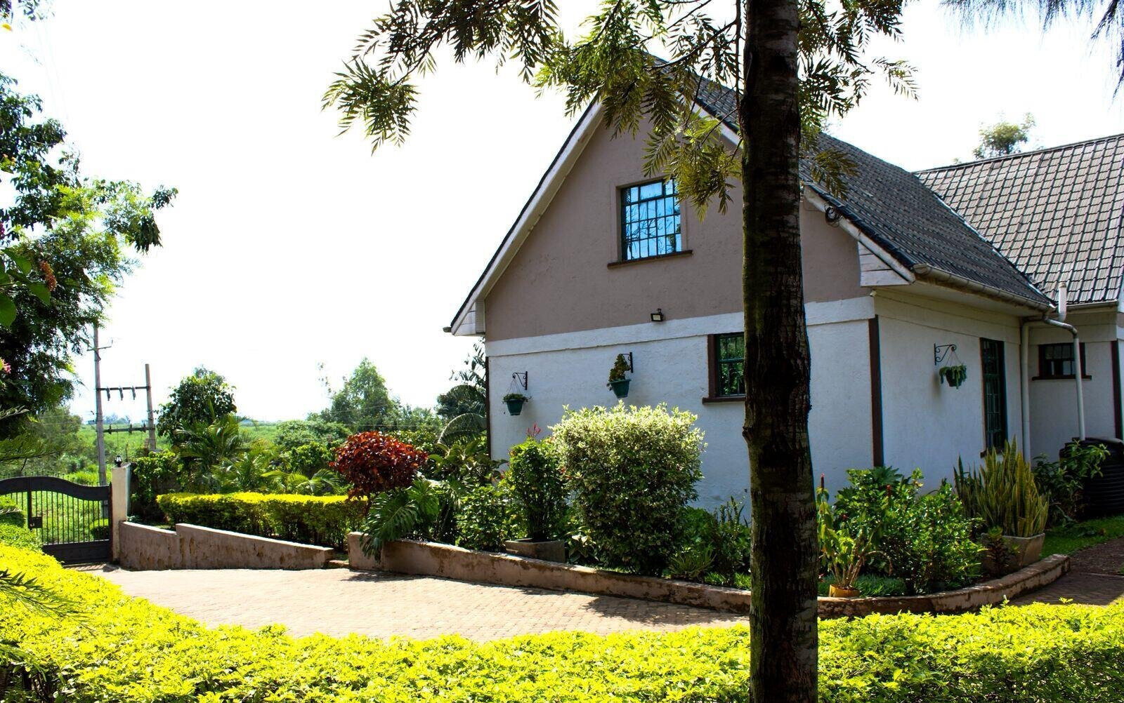 3BR Townhouse with 1-Bed SQ Near Mamboleo-Miwani Highway - Miwani