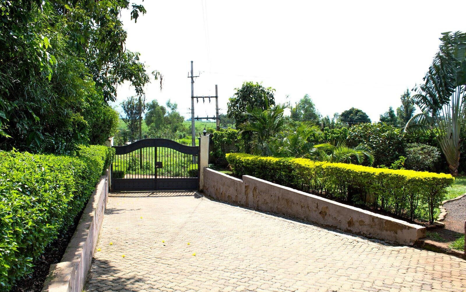 3BR Townhouse with 1-Bed SQ Near Mamboleo-Miwani Highway - Miwani