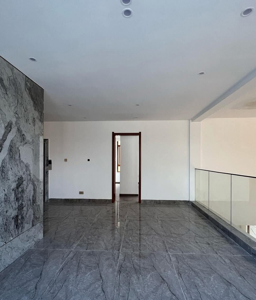 6-Ensuite Villa with Lift & Electric Fireplace - Lavington