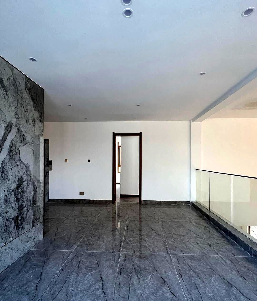 6-Ensuite Villa with Lift & Electric Fireplace - Lavington