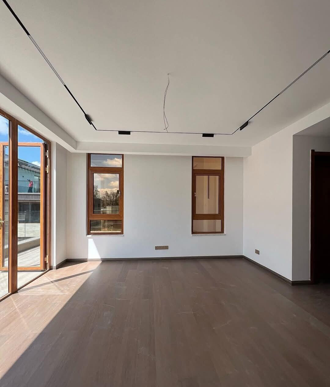 6-Ensuite Villa with Lift & Electric Fireplace - Lavington