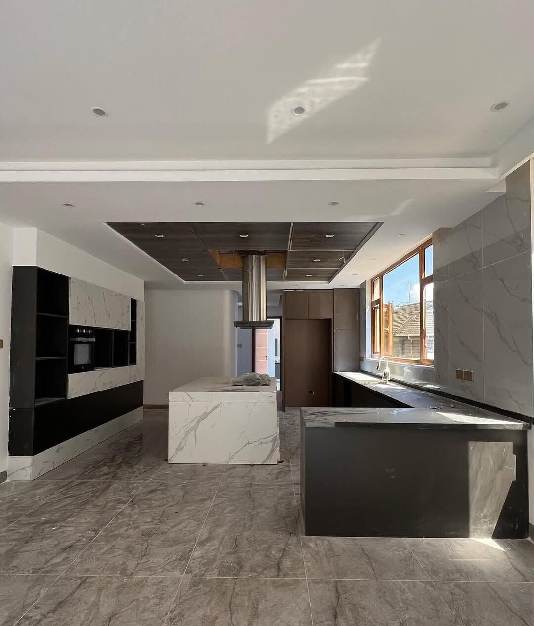 6-Ensuite Villa with Lift & Electric Fireplace - Lavington