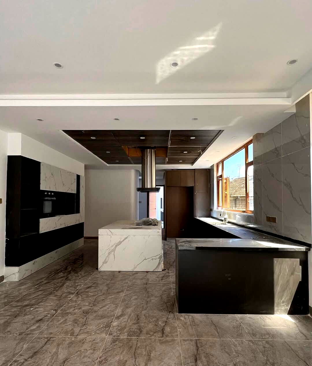 6-Ensuite Villa with Lift & Electric Fireplace - Lavington