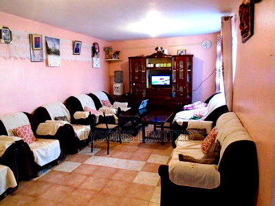 4bdrm Maisonette in Phase 3 B, Komarock for sale - Image 2