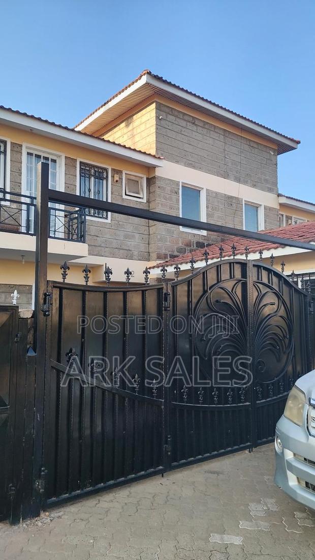 3bdrm Maisonette in Muthama Heights, Gateway Mall Area for sale