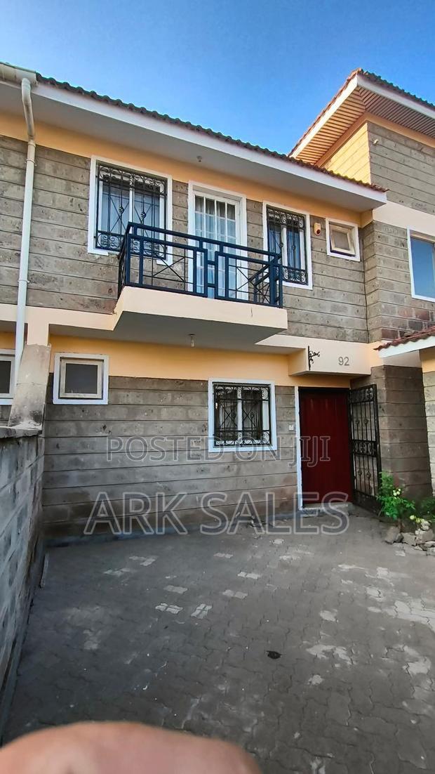 3bdrm Maisonette in Muthama Heights, Gateway Mall Area for sale