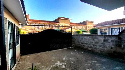 3bdrm Maisonette in Muthama Heights, Gateway Mall Area for sale - Image 5