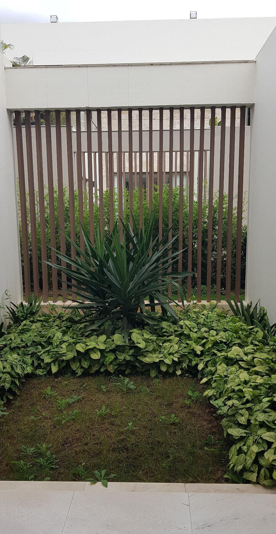 Quiet 5-Bed Townhouse with Fireplace & DSQ - Lavington