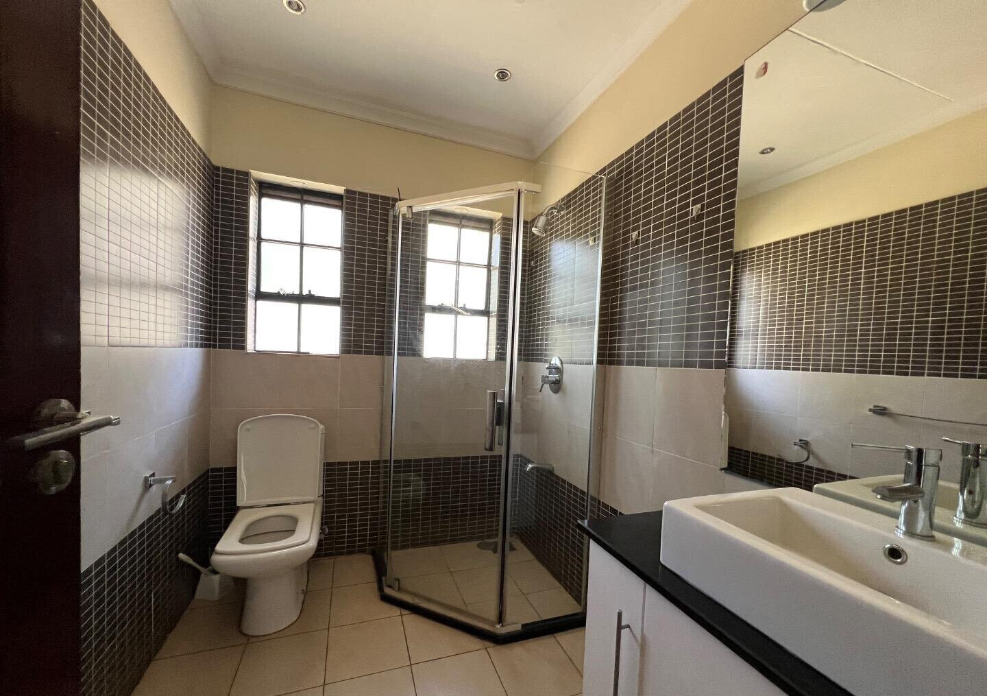 4BR All-Ensuite Townhouse with Private Sauna & Gym - Runda