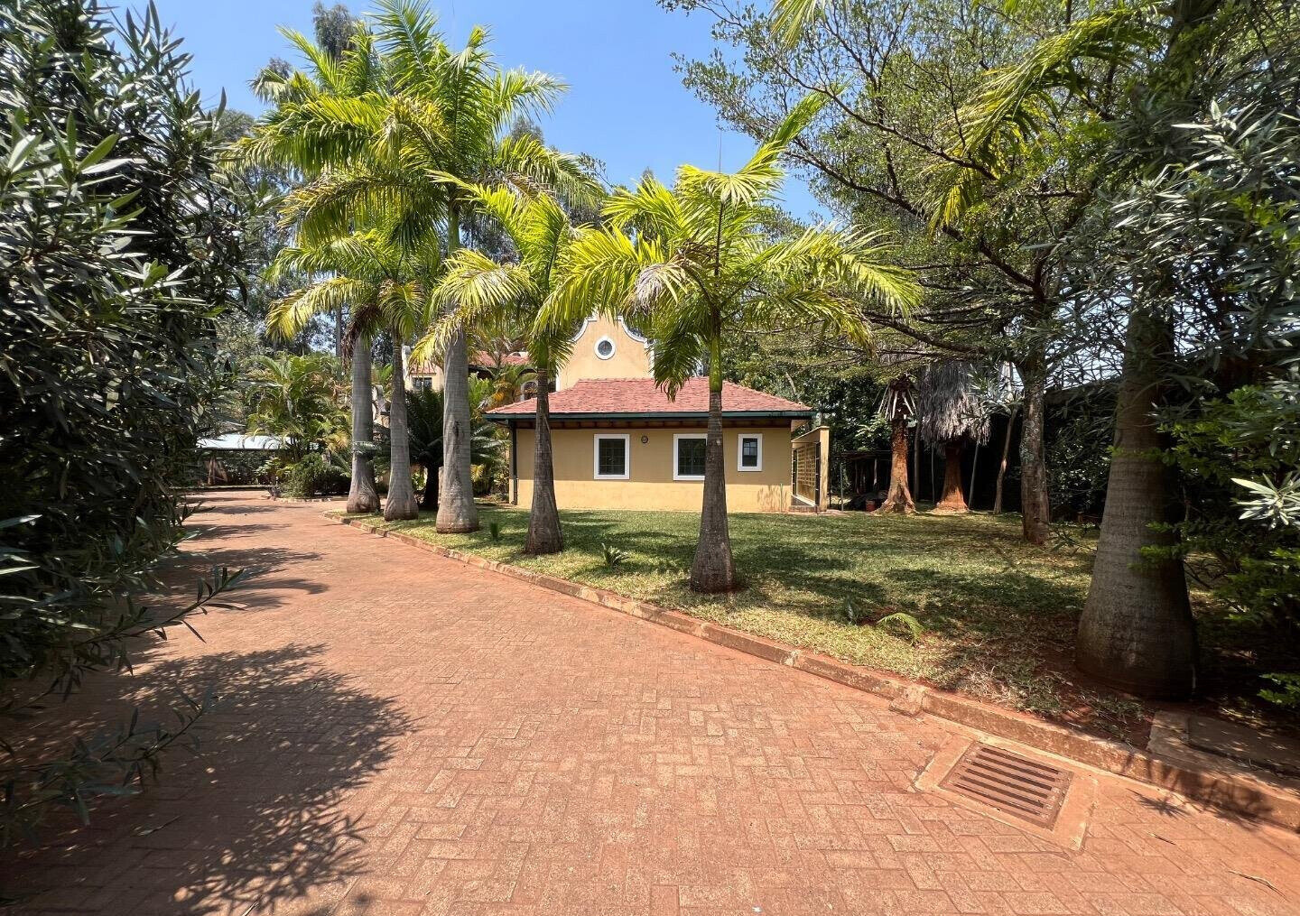 4BR All-Ensuite Townhouse with Private Sauna & Gym - Runda